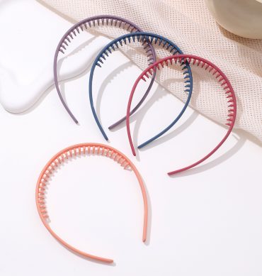 Toothed Headband