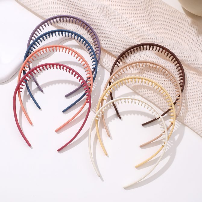Toothed Headband