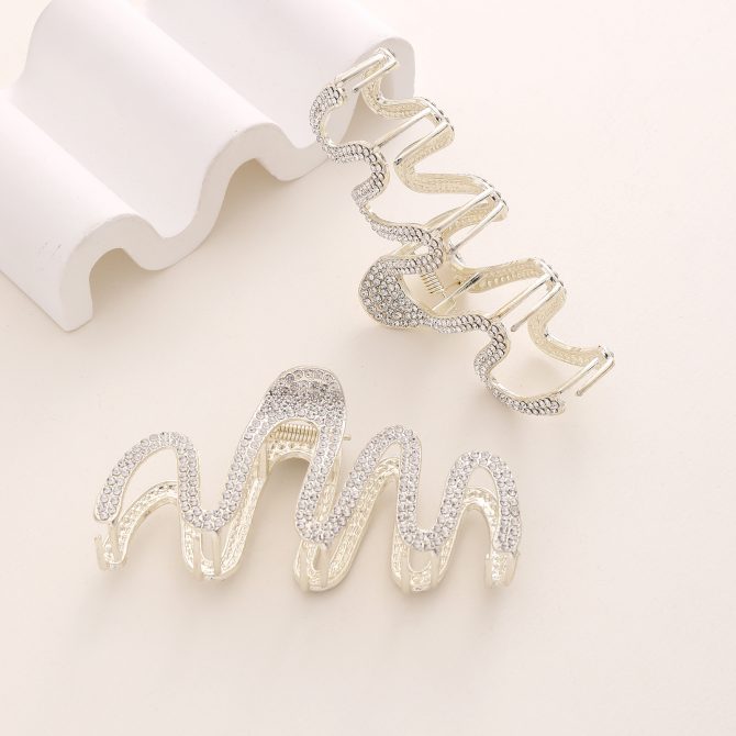 Silver claw