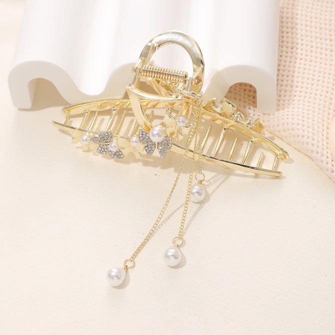Pearl Gold Clip Claw