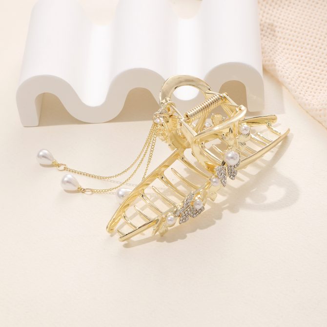 Pearl Gold Clip Claw
