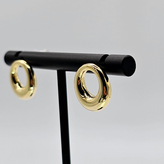 Plain Gold Stud Earring For Women