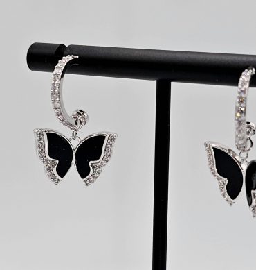 Silver Crystal Earring Made Of Cubic Glass For Women & Girls
