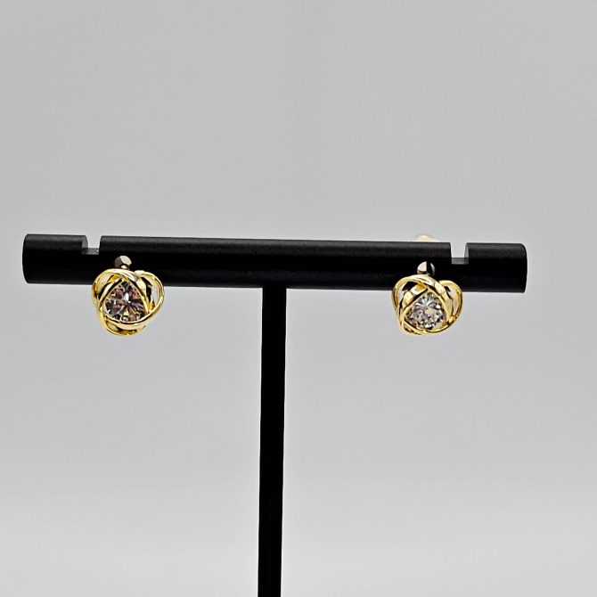 Gold Rose Crystal Stud Earring For Women, A pair Of Earring Made Of Steel