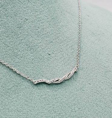 EMAMI & CO Silver Crystal Necklace