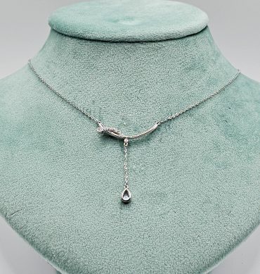 EMAMI & CO Silver Drop Shape Crystal Necklace