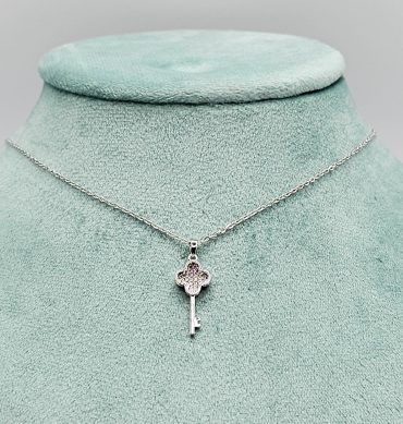 Silver Key Crystal Necklace For Girls, Cubic Glass, Cut out with Crystal Chane Jewellery Made of Steel